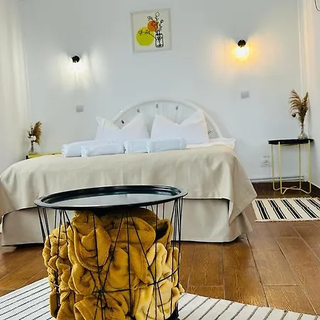 Primavera Vama Veche