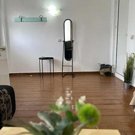Primavera 招待所 4*